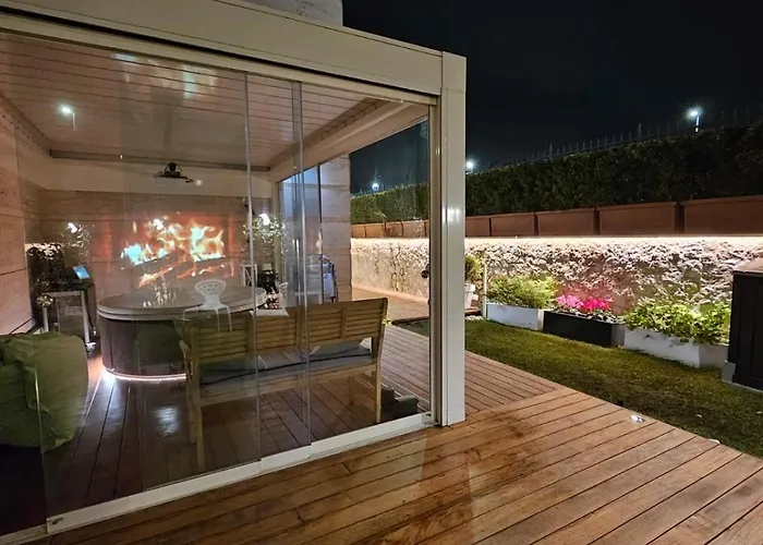 Domus Aqua Luxury Apartment